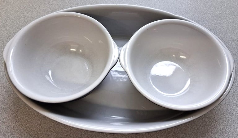 CERAMIC DISHES SET / DISHWASHER SAFE/ MICROWAVE AND OVEN