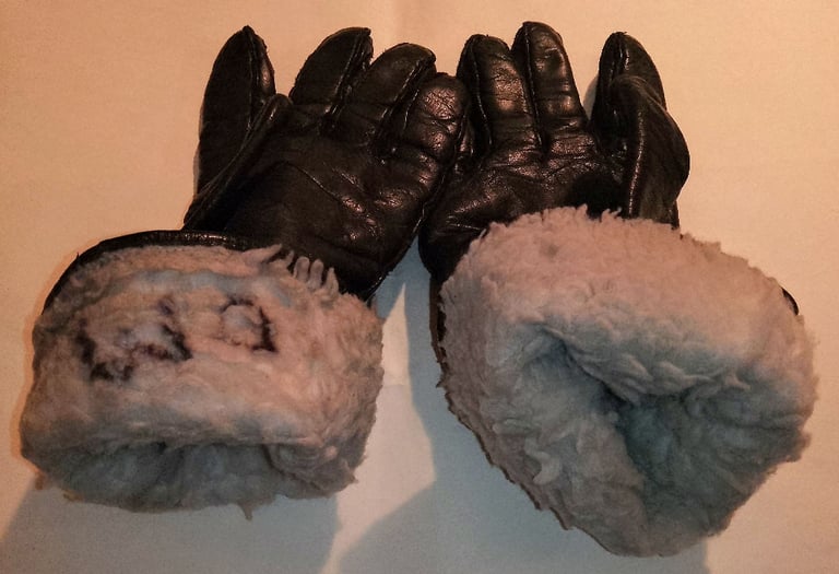 Ladies Leather Motorcycle Gloves