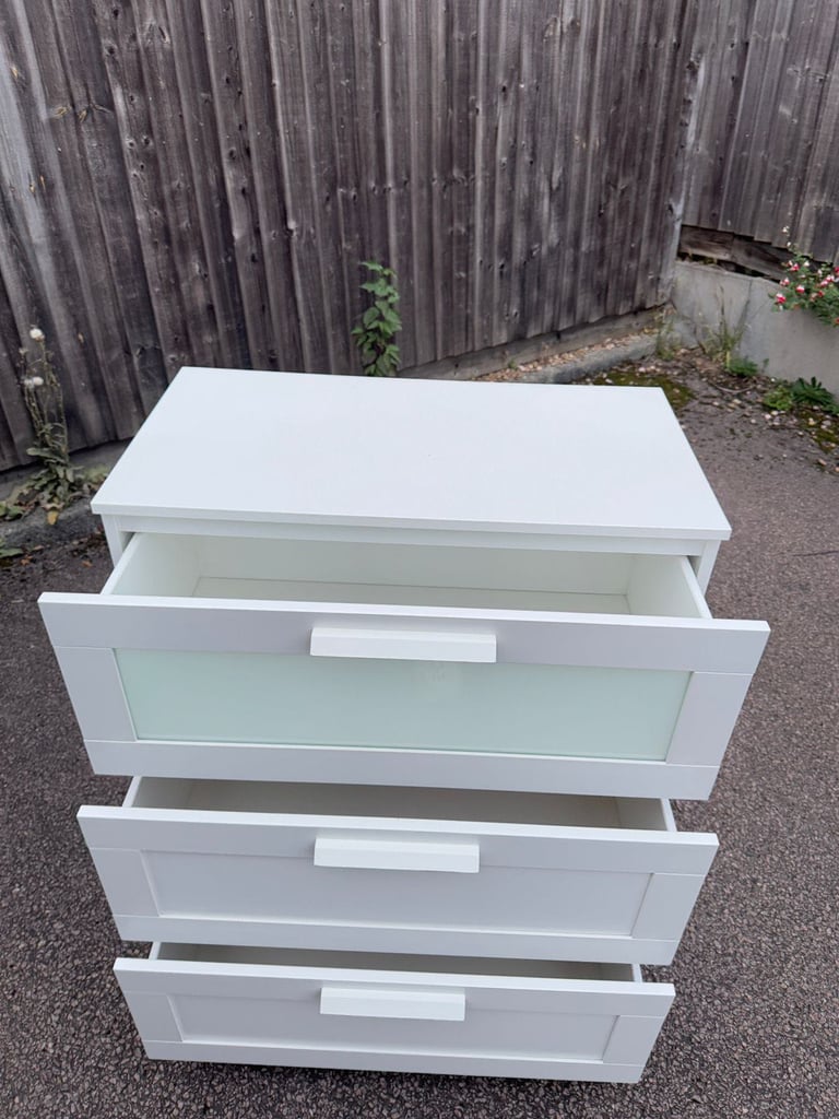 image for Chest of drawers £45(Free home delivery)