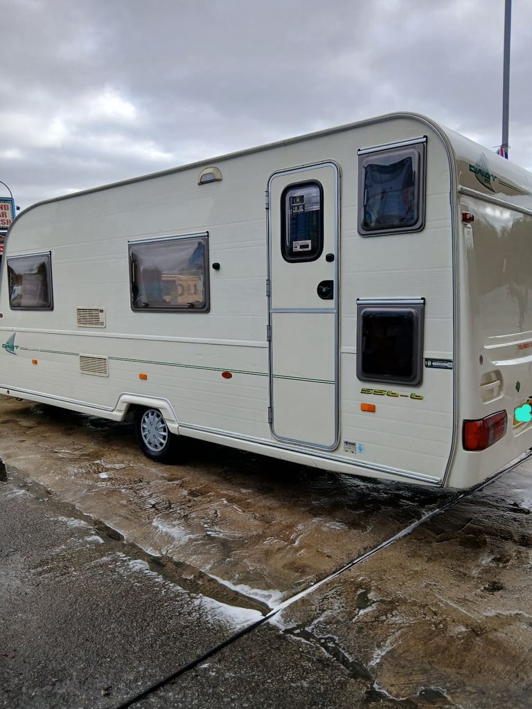 7 berth clean caravan
