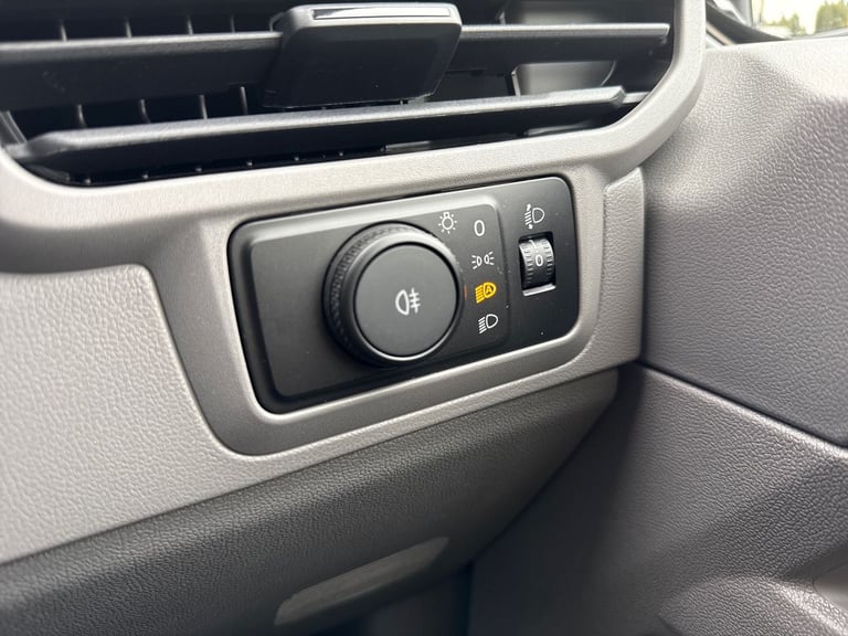  Volkswagen Transporter Panel Van 2.0 Tdi T30 Commerce Pro Panel Van 5dr Diesel