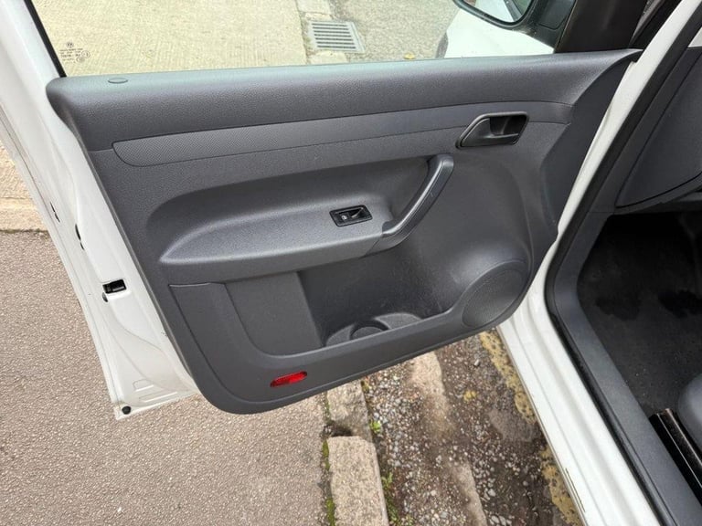2012 62 VOLKSWAGEN CADDY 1.6 TDI C20 PANEL VAN 4DR DIESEL MANUAL L1 H1 (101 BHP)