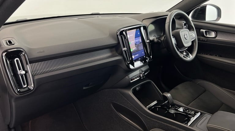 2023 Volvo XC40 Plus, B3 Mild hybrid, Petrol, Dark (360 Parking Camera, Apple Car Play) Estate Pe...