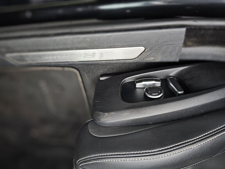 2021 Jaguar XE D200 MHEV R-Dynamic SE Saloon Diesel Automatic