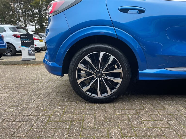 2022 Ford Puma 1.0 EcoBoost Hybrid mHEV 155 ST-Line Vignale 5dr Hatchback Petrol Manual