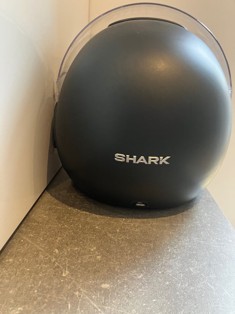 Shark helmet black