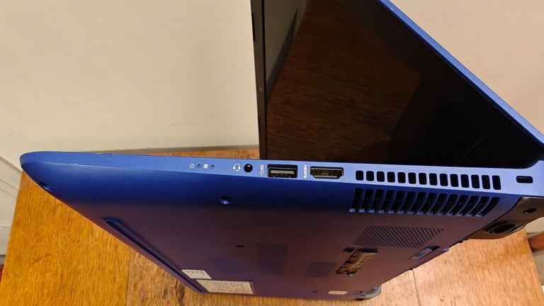 HP Pavilion 15-AB271NA Laptop (Core i3 5157U / 8GB / 256GB)