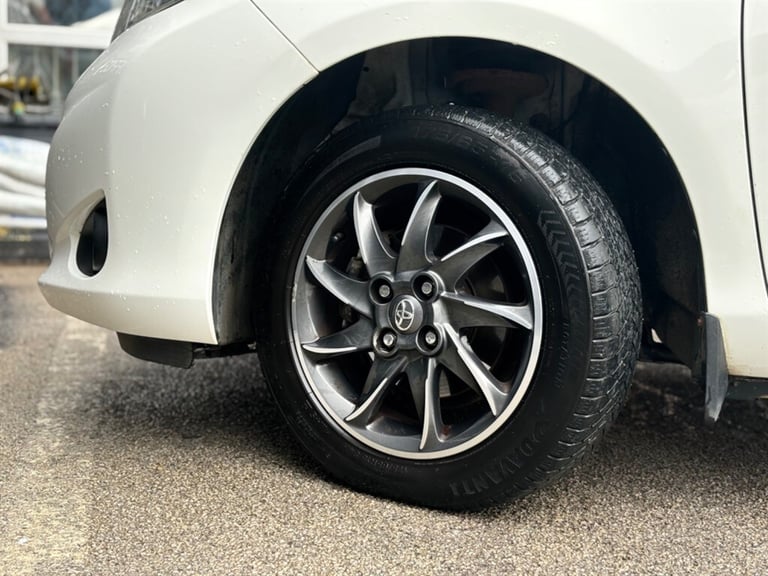 2012 Toyota Yaris 1.0 VVT-i Edition 3dr Hatchback Petrol Manual