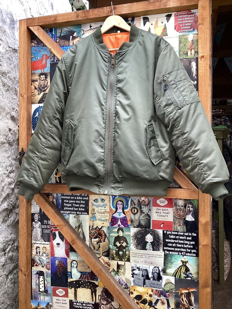 Bomber  jacket olive green   Skin scooter 