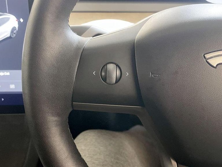 2021 Tesla Model 3 (Dual Motor) Long Range Auto 4WDE 4dr Automatic Saloon Electric Automatic