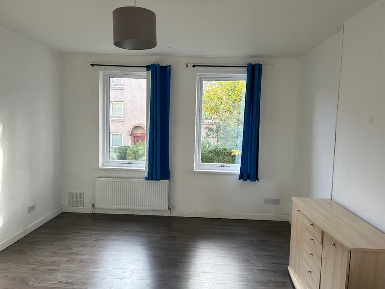 Refurbished two double bedroom flat to rent