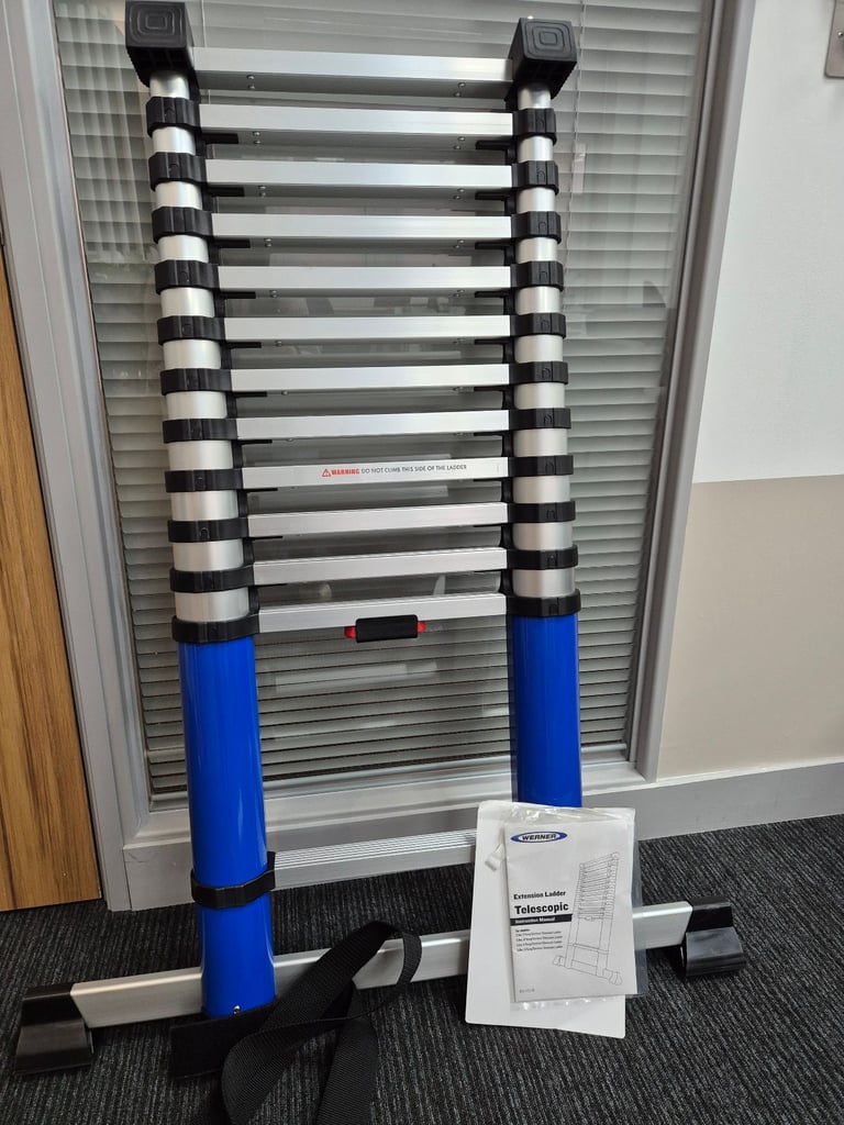 Werner 3.2m telescopic ladder