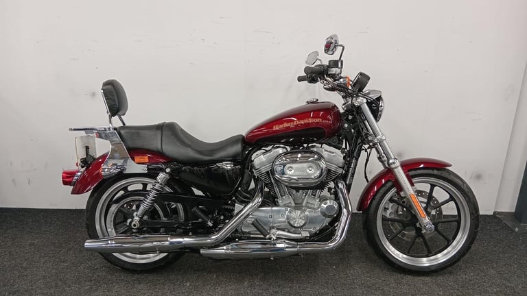HARLEY DAVIDSON XL883L SUPERLOW ** 12 MONTH MOT - LOW MILES - ONE OWNER ** 