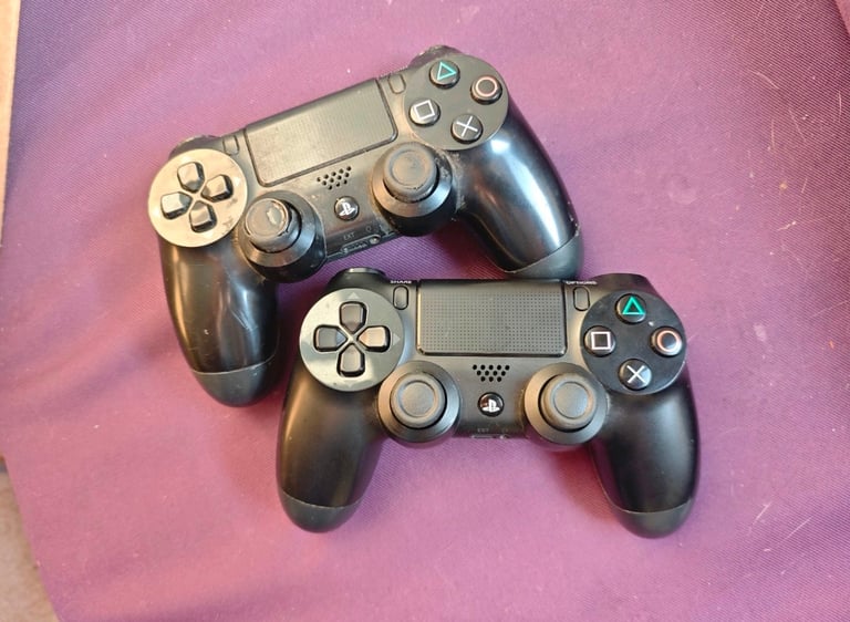 image for PS4 controller x 2 bundle good condition 