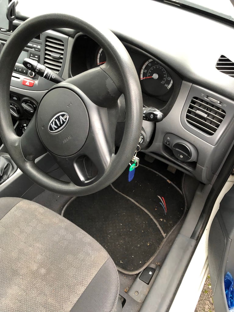 Kia, RIO, Hatchback, 2010, Manual, 1493 (cc), 5 doors