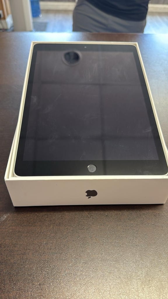 image for IPad Air 13 inch WiFi mint condition £450 unlocked with warranty