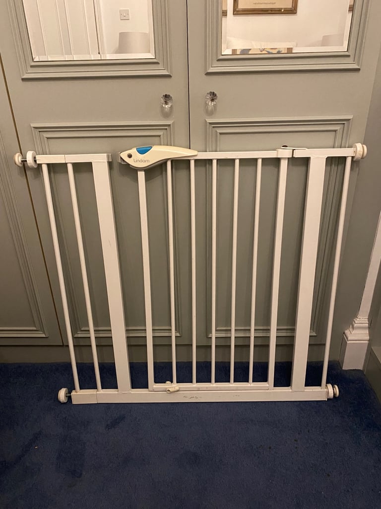image for Lindam Babygate with extension