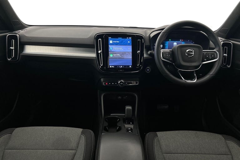 2023 Volvo XC40 Core, B3 mild hybrid, Petrol ESTATE Petrol/Electric Hybrid Automatic