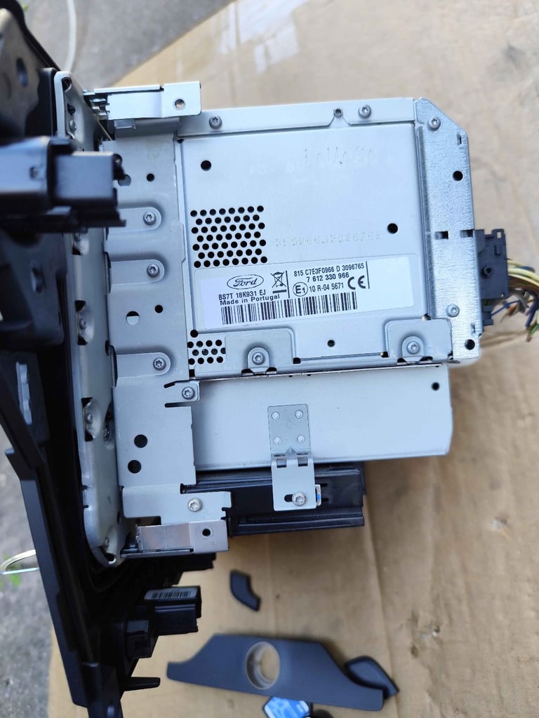  Ford Mondeo MK4 Control Unit 2010-2014 + Sd Card Maps + the four buttons at the bottom  £90