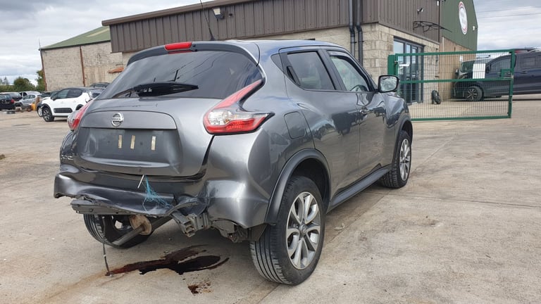 **For breaking** Nissan Juke Tekna, 1.6 petrol auto (2016).
