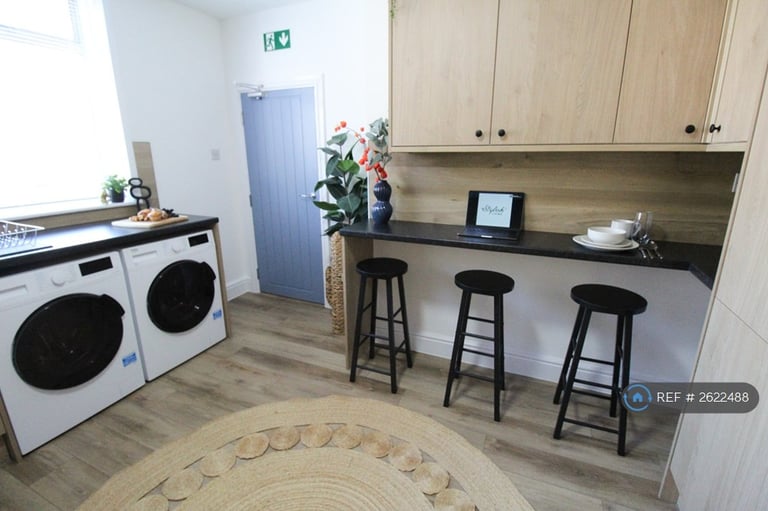 1 bedroom in High Street, Lutterworth, LE17 (#2622488)