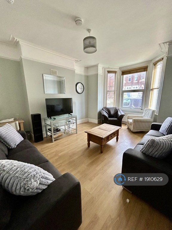 6 bedroom house in Mount Pleasant Road, Exeter, EX4 (6 bed) (#1910629)