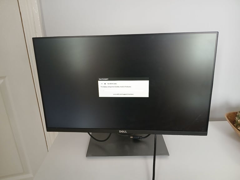 image for Dell 24in Monitor in excellent condition - LED - IPS - 60 Hz- Touchscreen