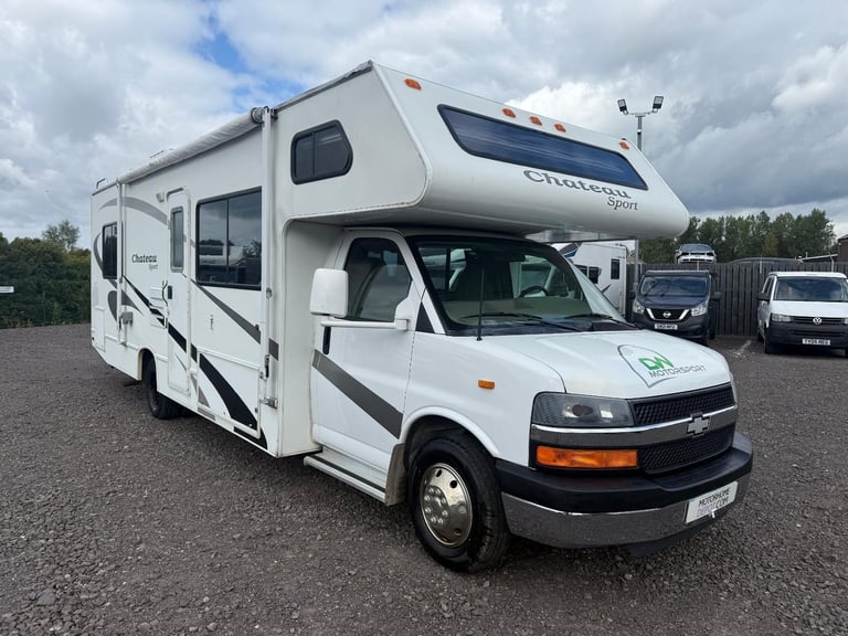 FourWinds Chateau Sport 7 Berth 7 Seatbelts 2006 American RV Motorhome For Sale 