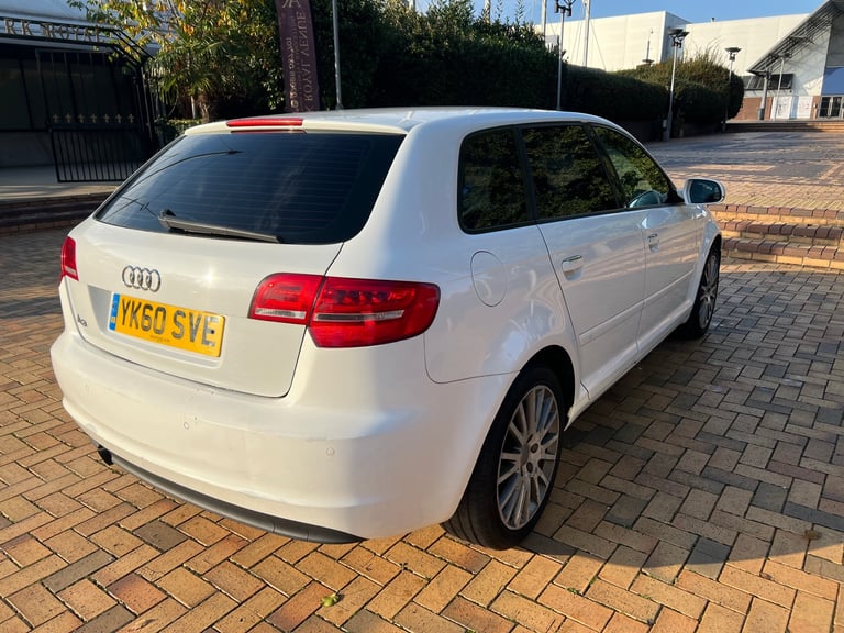 AUDI A3 1.6 Technik Sportback 5dr Petrol Manual Euro 4 (102 ps)
