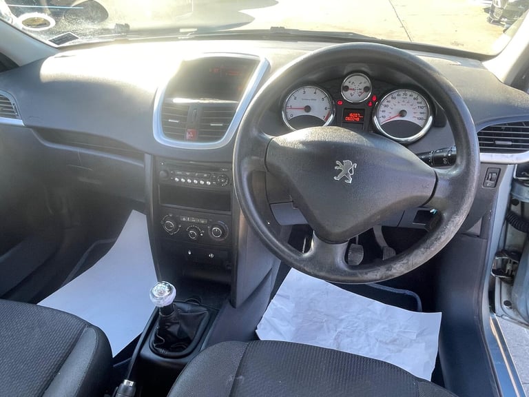 2009 Peugeot 207 1.4 Verve Euro 5 5dr HATCHBACK Petrol Manual