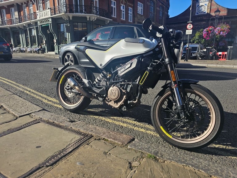image for Husqvarna, VITPILEN, 2019, 373 (cc)