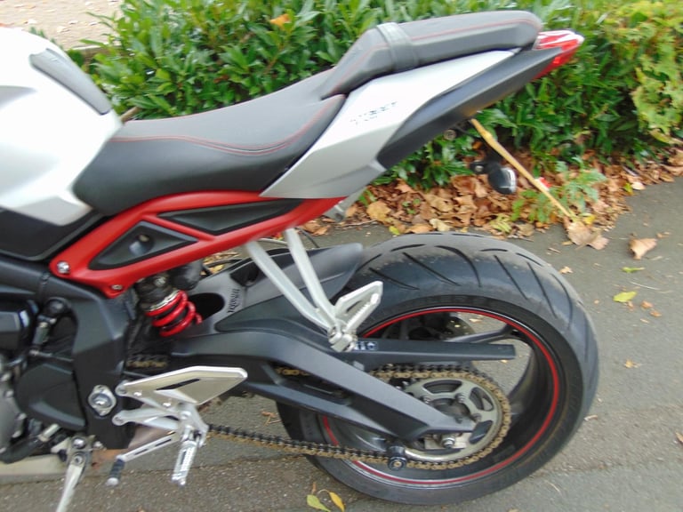 Triumph Street Triple R 765 2018 super low miles streetfighter Brembo ABS brakes