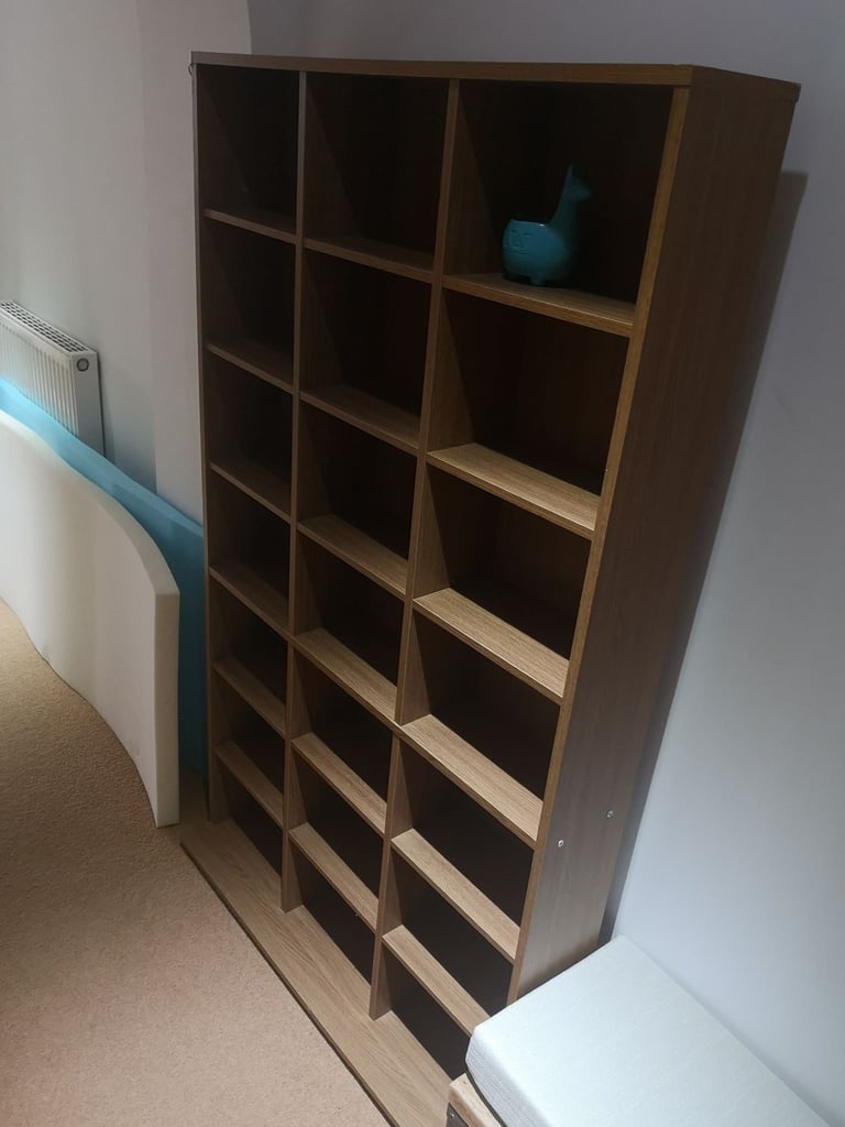 free shelving unit on wheels