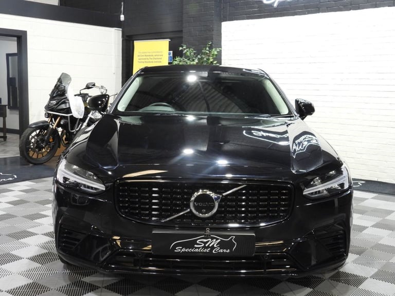2023 73 VOLVO S90 2.0H T8 RECHARGE 18.8KWH PLUS SALOON 4DR PETROL PLUG-IN HYBRID