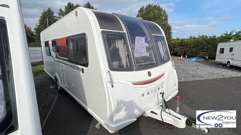 2015 Bailey Unicorn Cadiz 4 berth FIXED SINGLES Caravan - STOCK NO S082