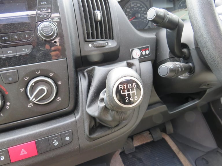 Bailey Autograph Approach 75/2 4 Berth Fixed Bed