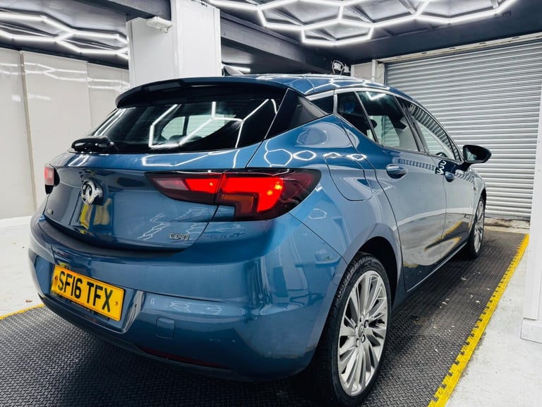 2016 Vauxhall Astra 1.6 CDTi BlueInjection SRi Nav Euro 6 (s/s) 5dr HATCHBACK Diesel Manual