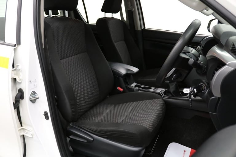 2022 Toyota Hilux 2.4 D-4D Active Pickup Double Cab 4WD 150 BHP Euro 6 ULEZ Free PICKUP Diesel Ma...
