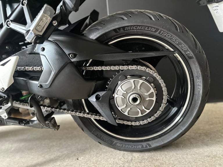 Stunning Low Mileage 2023/23 Kawasaki Ninja H2 SX Motorcycle 