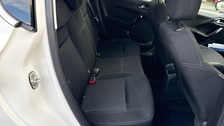 2019 Peugeot 208 1.2 PureTech Tech Edition Hatchback 5dr Petrol Manual Euro 6 (s/s) (82 ps) Hatch...