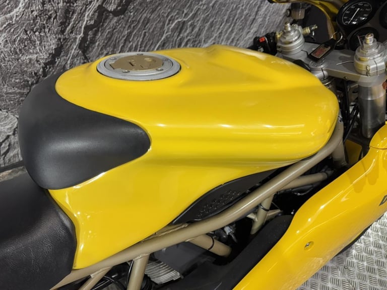 DUCATI SUPERSPORT 900 2000 900SS