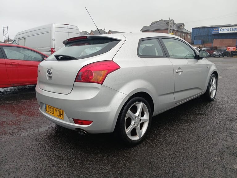 2009 Kia Pro Ceed 1.6 3 Hatchback 3dr Petrol Manual (152 g/km, 124 bhp) Hatchback Petrol Manual - Image 2