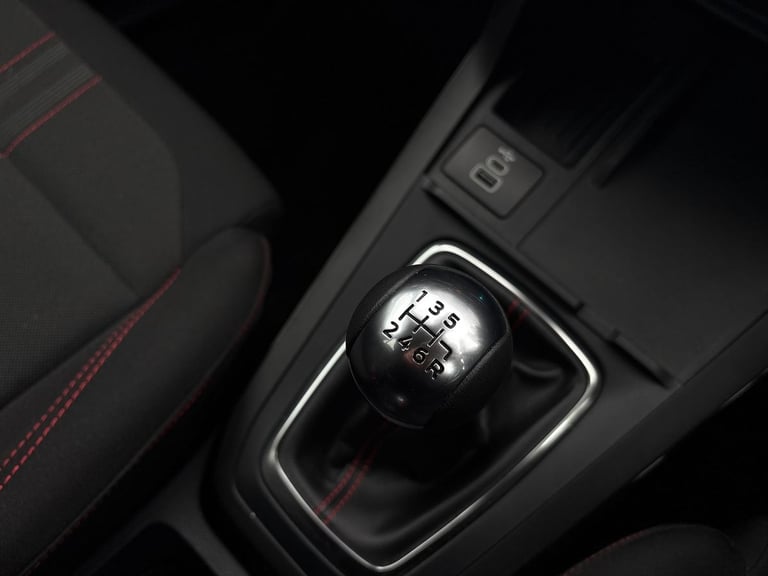 2025 Ford Puma 1.0 EcoBoost Hybrid mHEV ST-Line 5dr Hatchback PETROL Manual