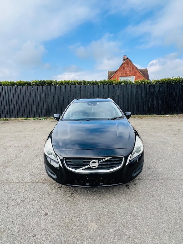 Volvo v60 t4 1.6 petrol ulez free leather cruise control reverse camera 