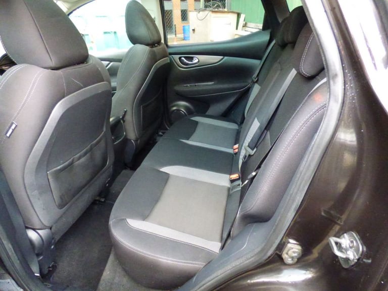  Nissan Qashqai 1.2 DiG-T N-Connecta 5dr Xtronic Petrol