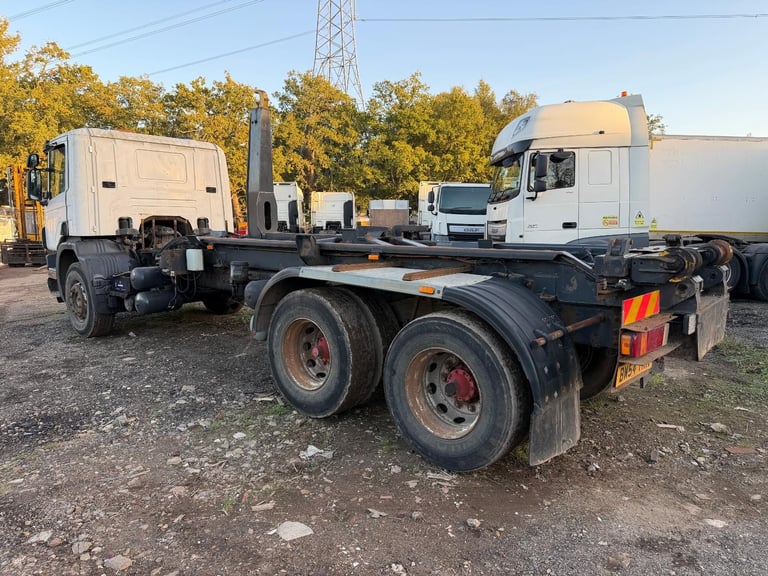 Scania 94p [Phone number removed]x4 hook loader Chassi cab manual 