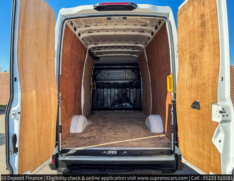 2023 Iveco Daily 2.3D HPI 14V 35S 3520 MWB High Roof Euro 6 (s/s) 5dr PANEL VAN Diesel Manual