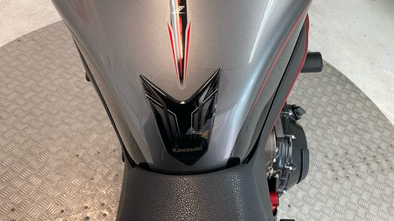 2022 Kawasaki Z R1000KNFAN (22MY) SPORTS Petrol Manual