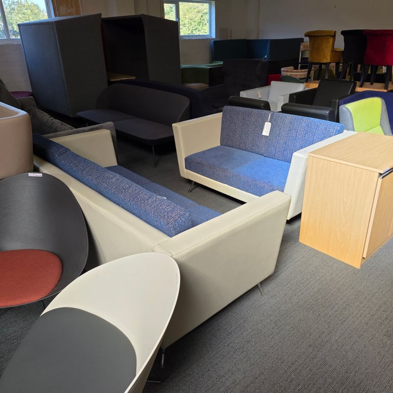 ♻️Used Office Furniture! Chairs and Table, desks, chairs and much more! Delivery Nationwide 🚚