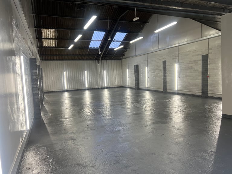 Workshop / Warehouse to let / to Rent in Bedfordshire